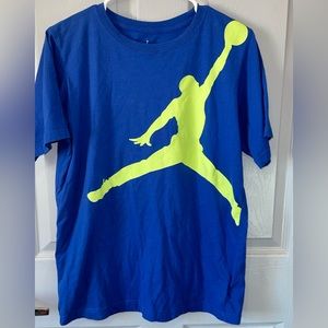 Jordan kids XL shirt